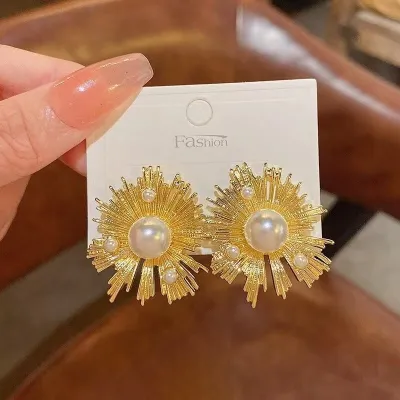 Vintage Pearl Irregular Party Earrings